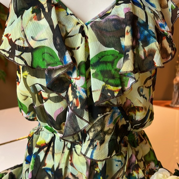 💚LAPIS V NECK TOP WITH BEADS ON STRAPS - RUFFLES FRONT - SIZE MEDIUM - Picture 9 of 16